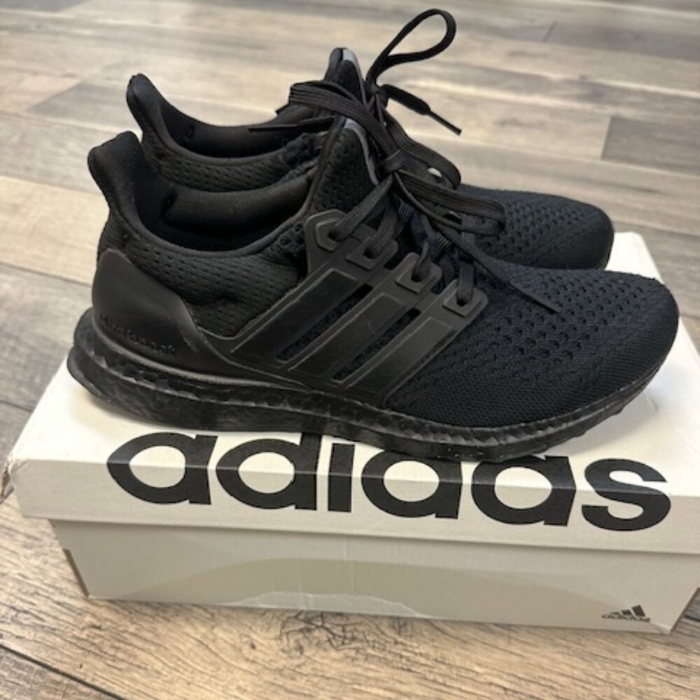 ADIDAS Ultraboost 1.0 Size 8 Women
